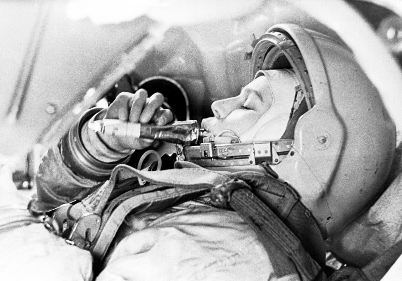 Каким было самое первое блюдо, которое съел Юрий Гагарин в космосе