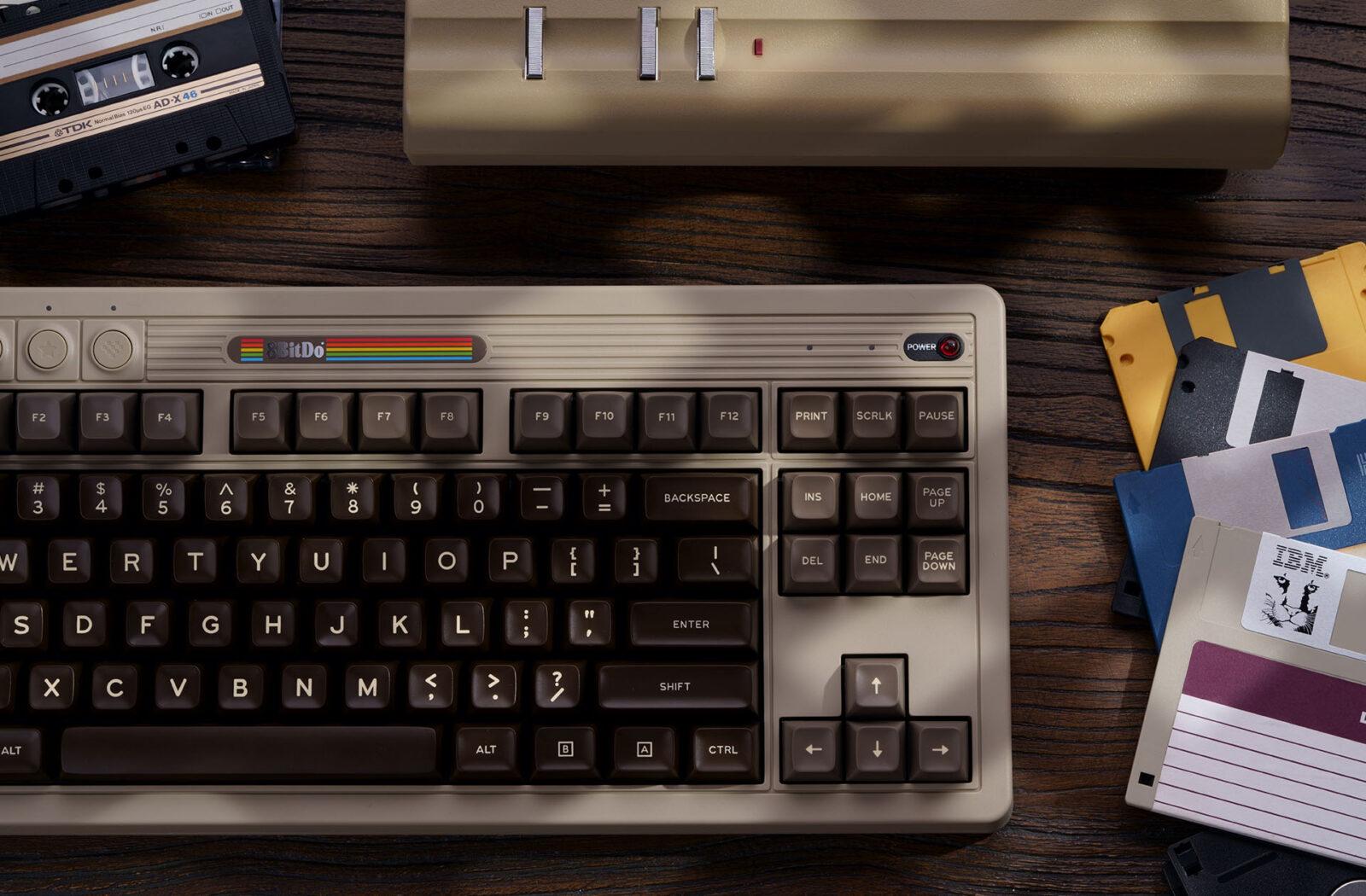 8BitDo выпустил ретро-клавиатуру в стиле Commodore 64  C64 Edition