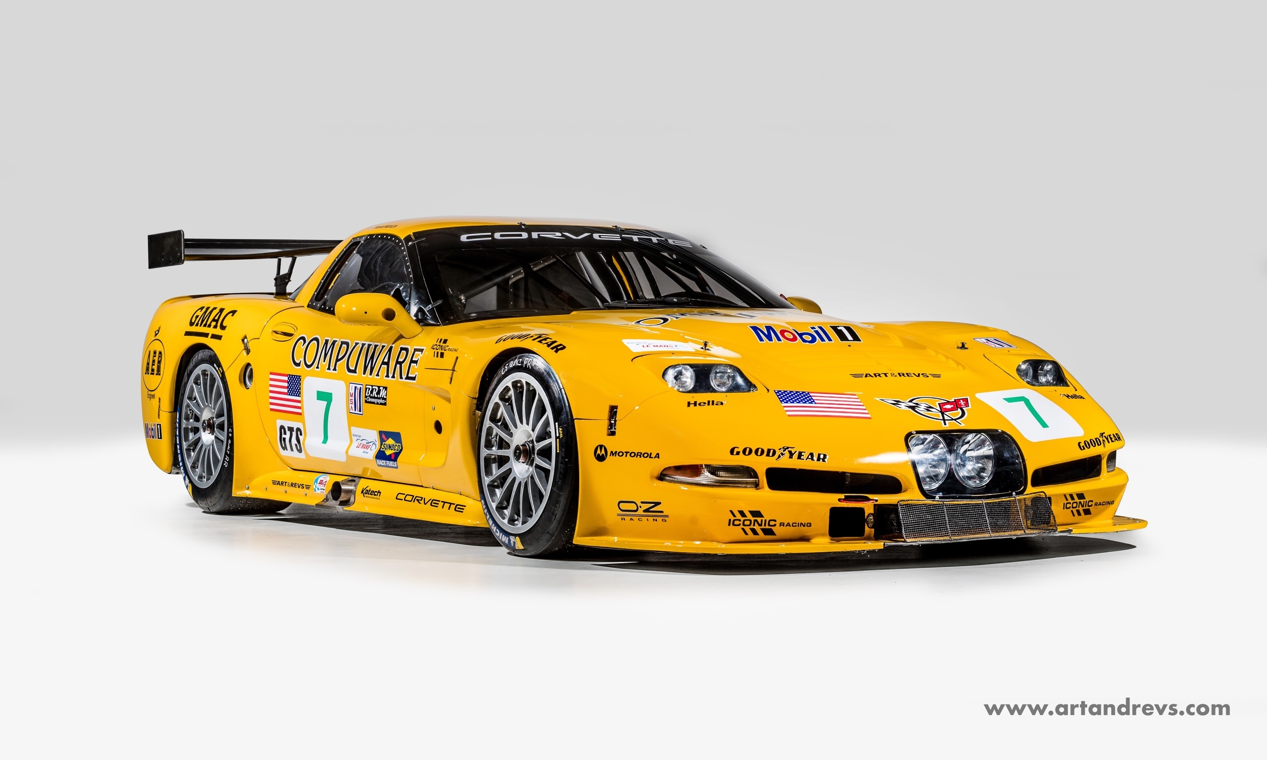 Редчайший гоночный Chevrolet Corvette C5-R GT1 появился в продаже