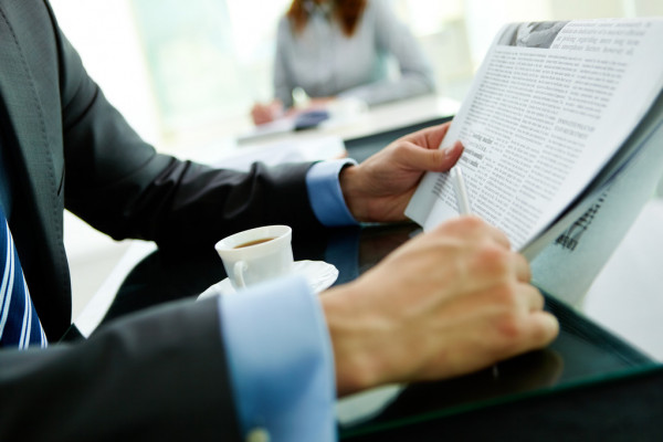 Тройной смартфон Samsung за 500 тыс. руб. поставили в Россию ограниченной партией